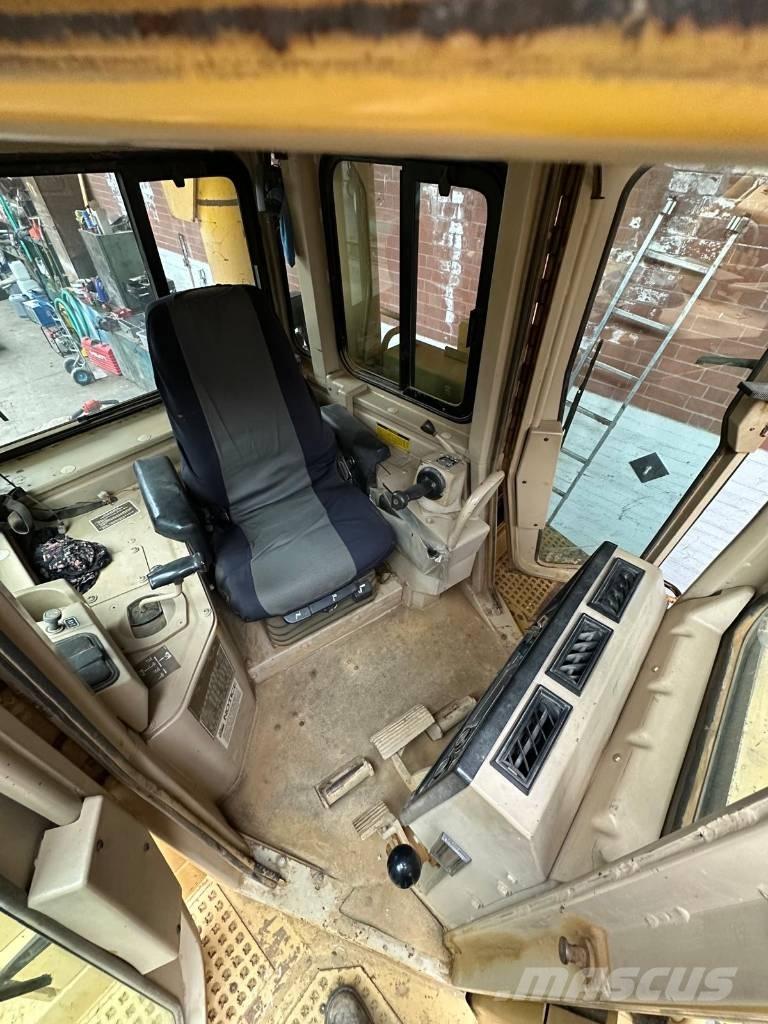 CAT D 6 H II 履带式推土机