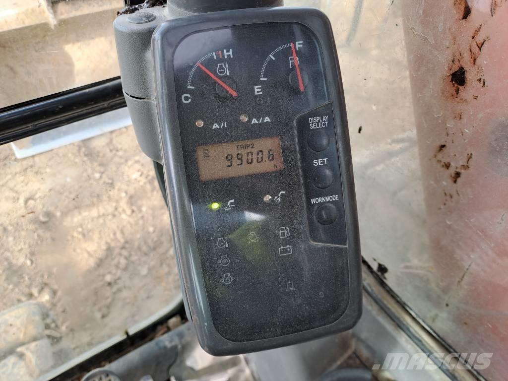 Hitachi ZX135US 履带挖掘机