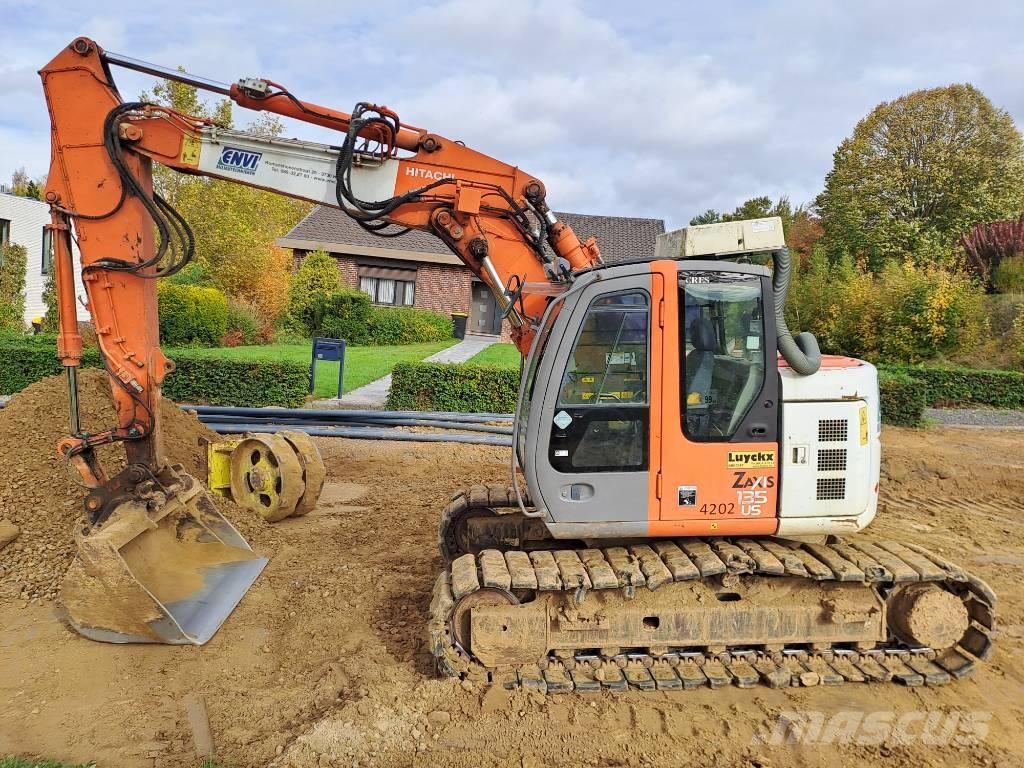 Hitachi ZX135US 履带挖掘机