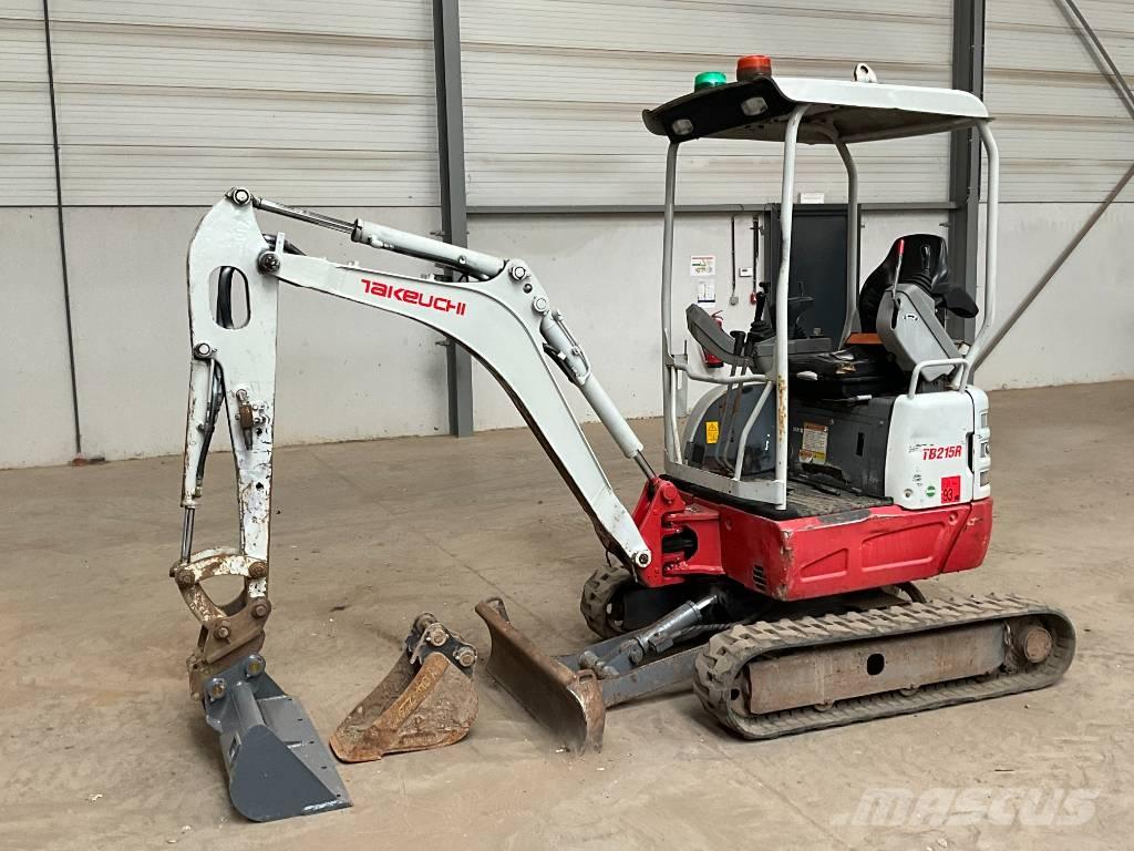 Takeuchi TB 215 R 小型挖掘机