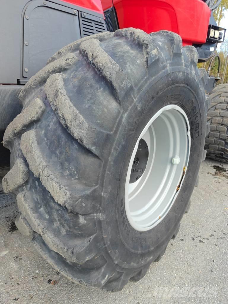 Komatsu 951 收割机