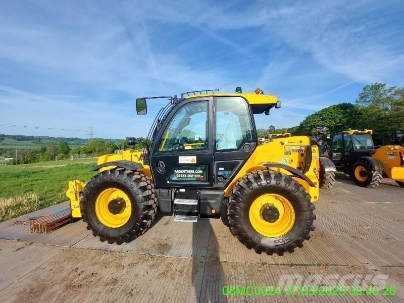 JCB 560-80 伸缩臂叉装车|叉装车