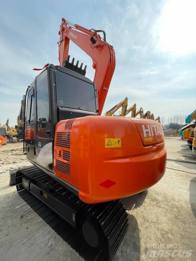 Hitachi 70 小型挖掘机