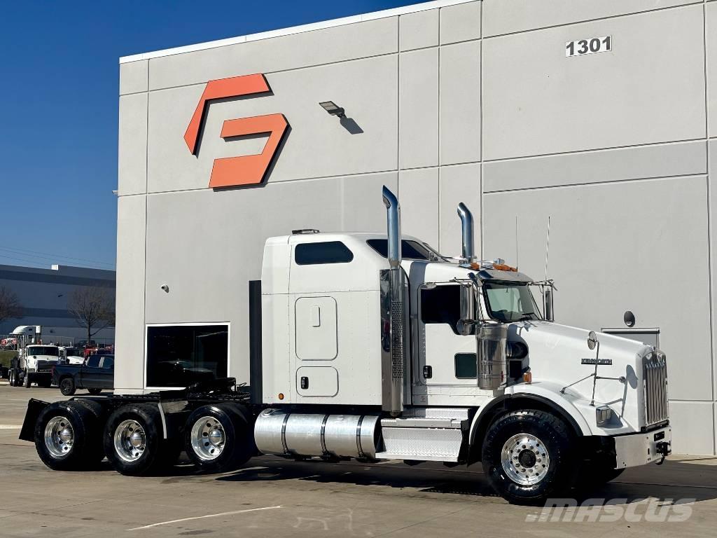 Kenworth T 800 牵引车