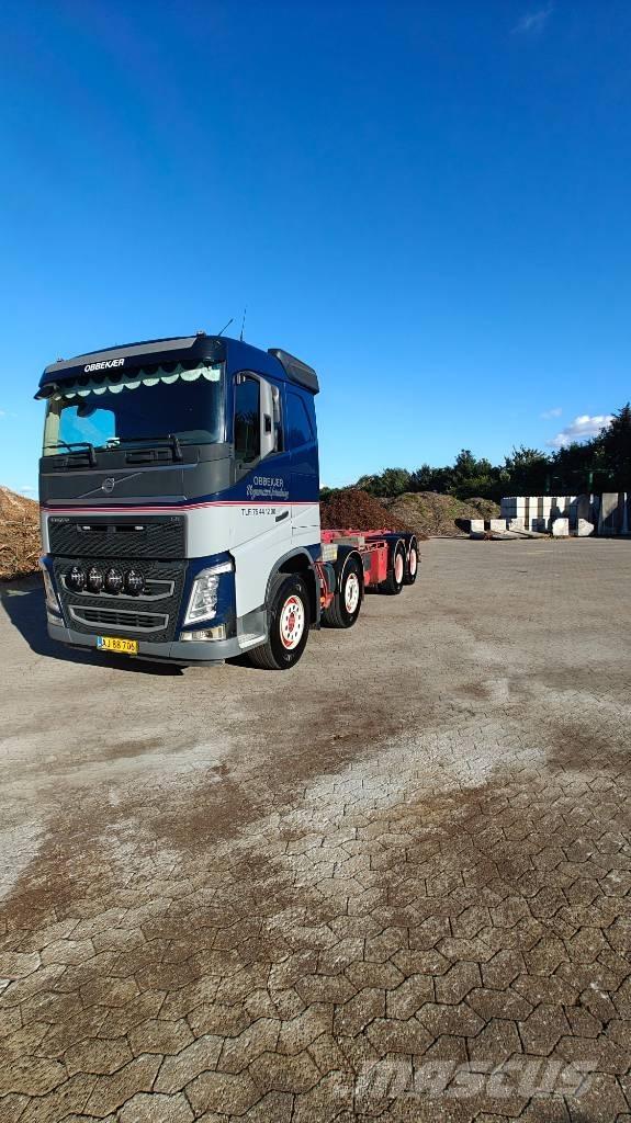 Volvo FH 500 8x4 工程吊钩车