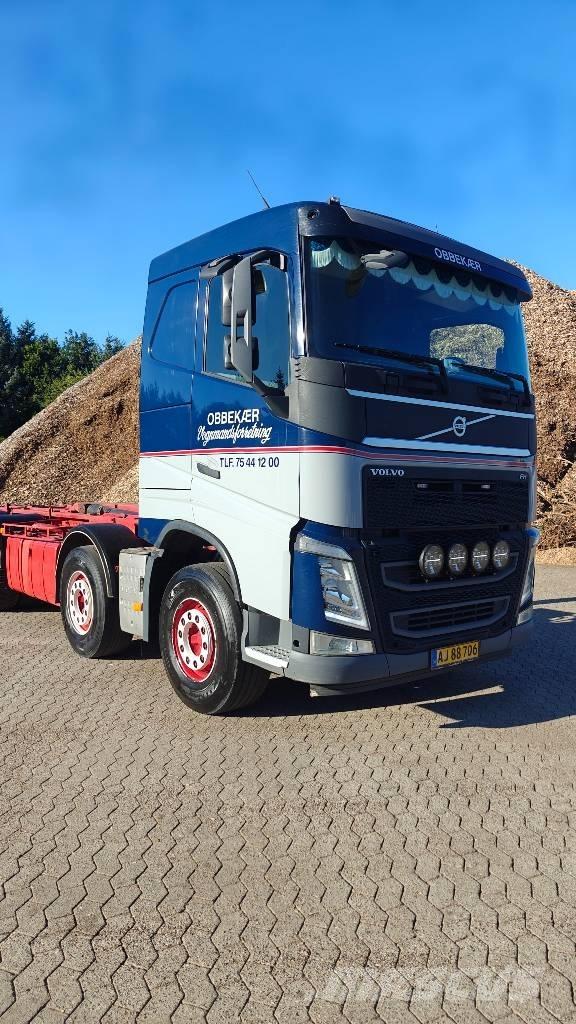 Volvo FH 500 8x4 工程吊钩车