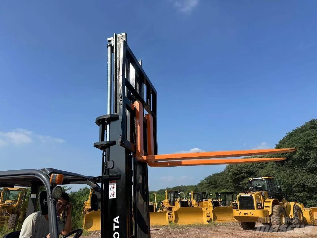 Toyota 30 Forklift 柴油叉车