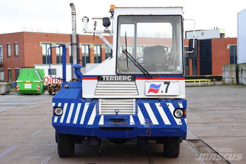 Terberg TRT89 码头牵引车
