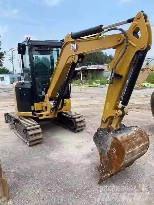 CAT 303 CR 小型挖掘机