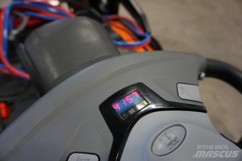 Toyota SPE120L 手推堆垛车