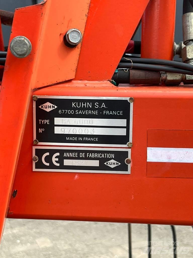 Kuhn GA 6000 料堆整形机