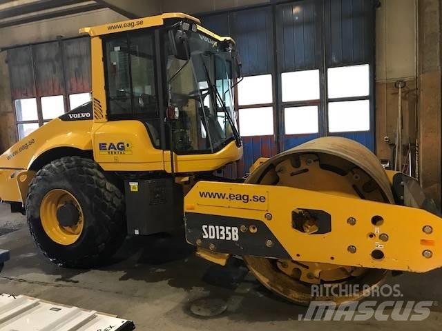 Volvo SD 135 (UTHYRES) 单轮压路机