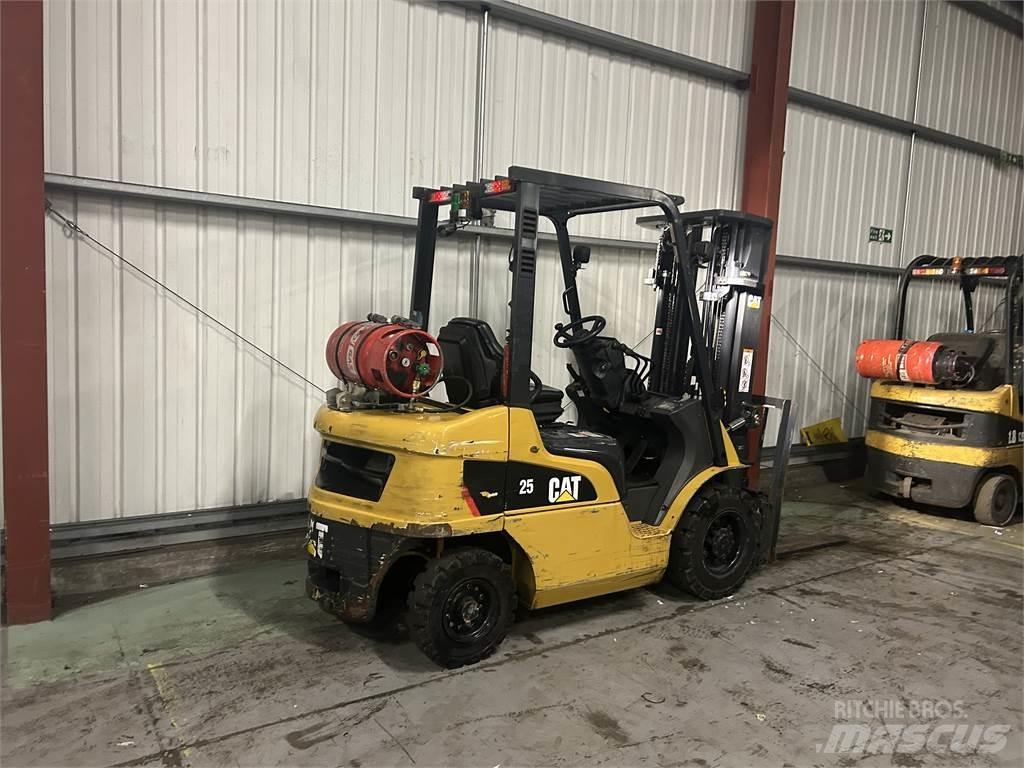 CAT GP25NT 天然气叉车