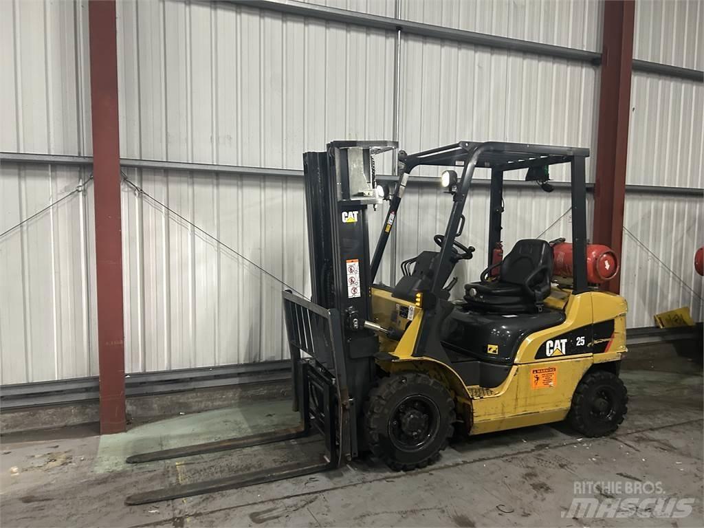 CAT GP25NT 天然气叉车