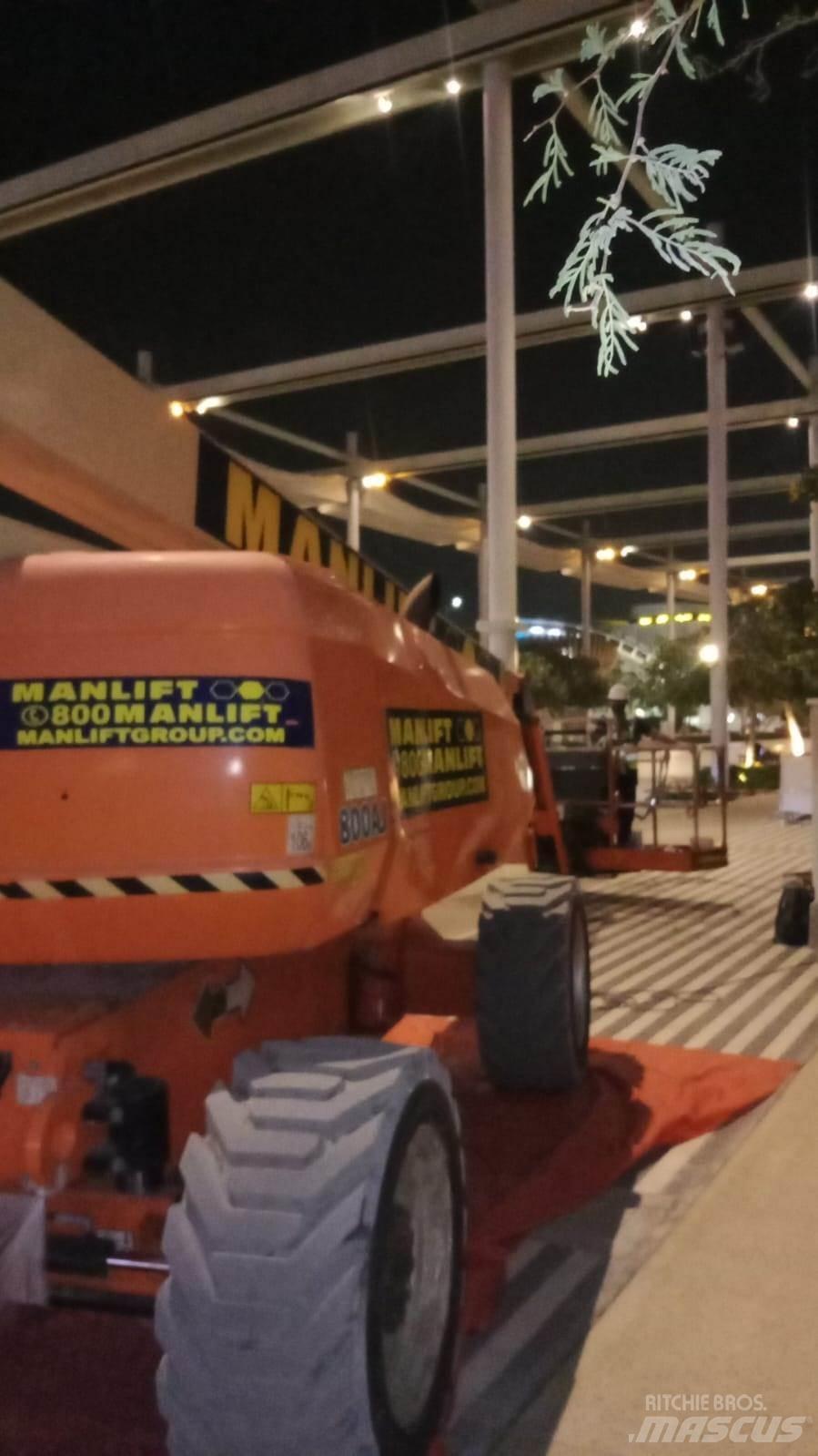 JLG 800AJ 曲臂高空工作平台