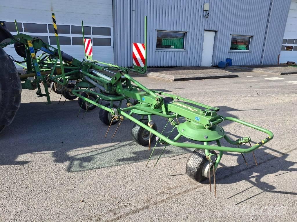 Krone KW 7.92/8 犁耙和摊草机