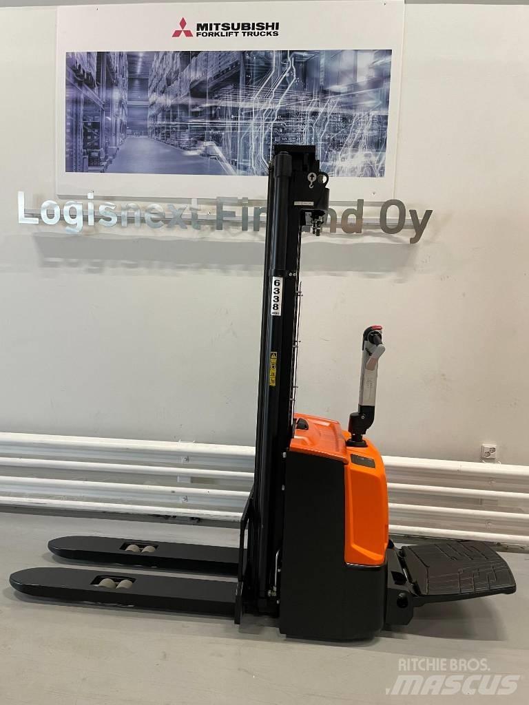 Rocla SPE12 行走式堆垛机