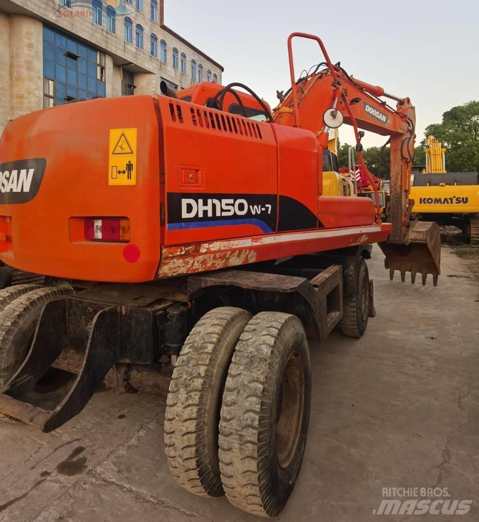Doosan 150 W-7 轮式挖掘机