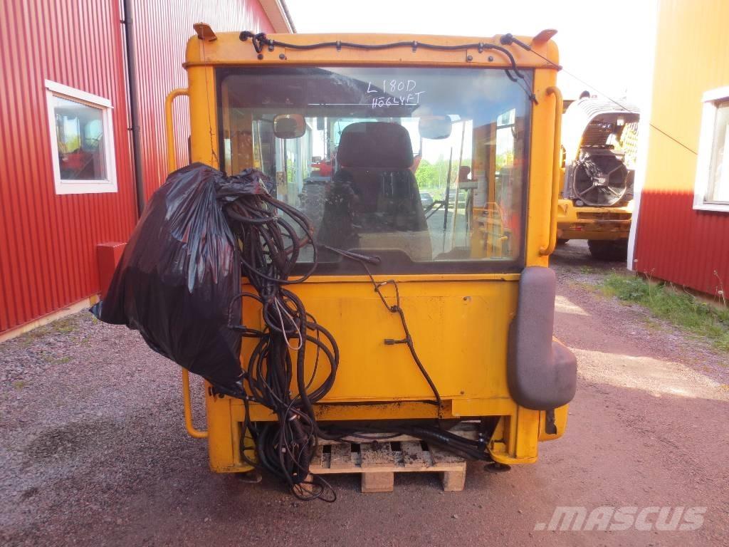 Volvo L 180 D 驾驶室与内部