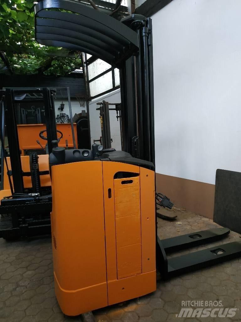 Still Aufsitzstapler 电动叉车