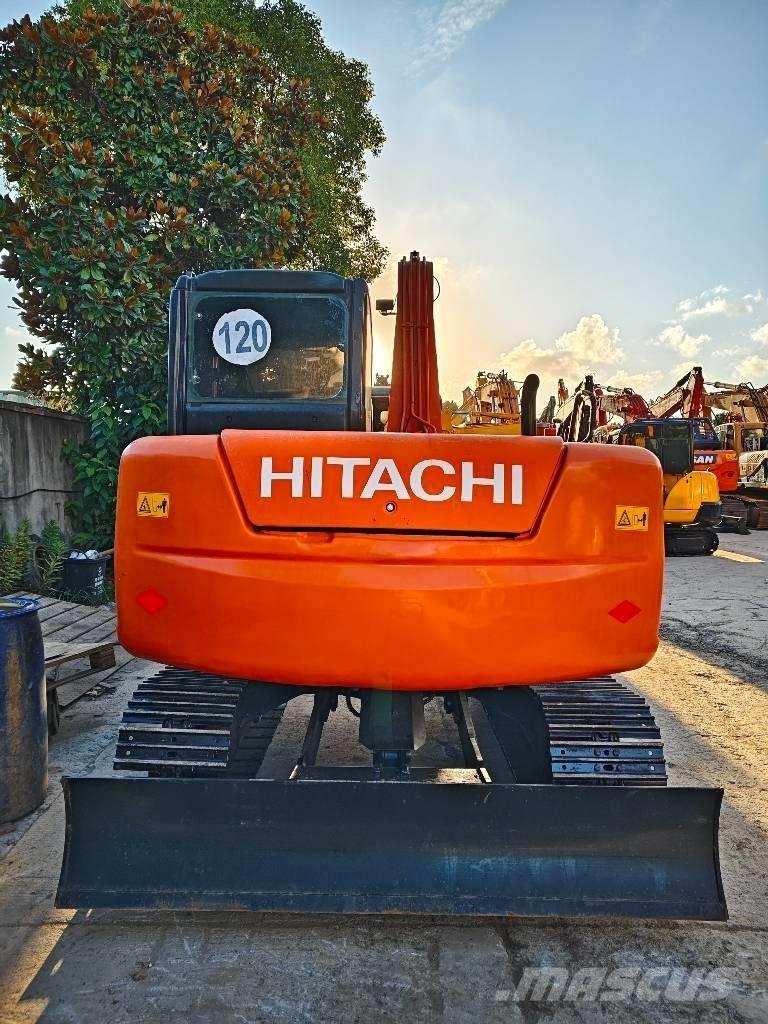 Hitachi ZX 70 中型挖掘机
