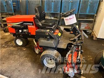 Jacobsen T-PLEX185 骑乘式割草机