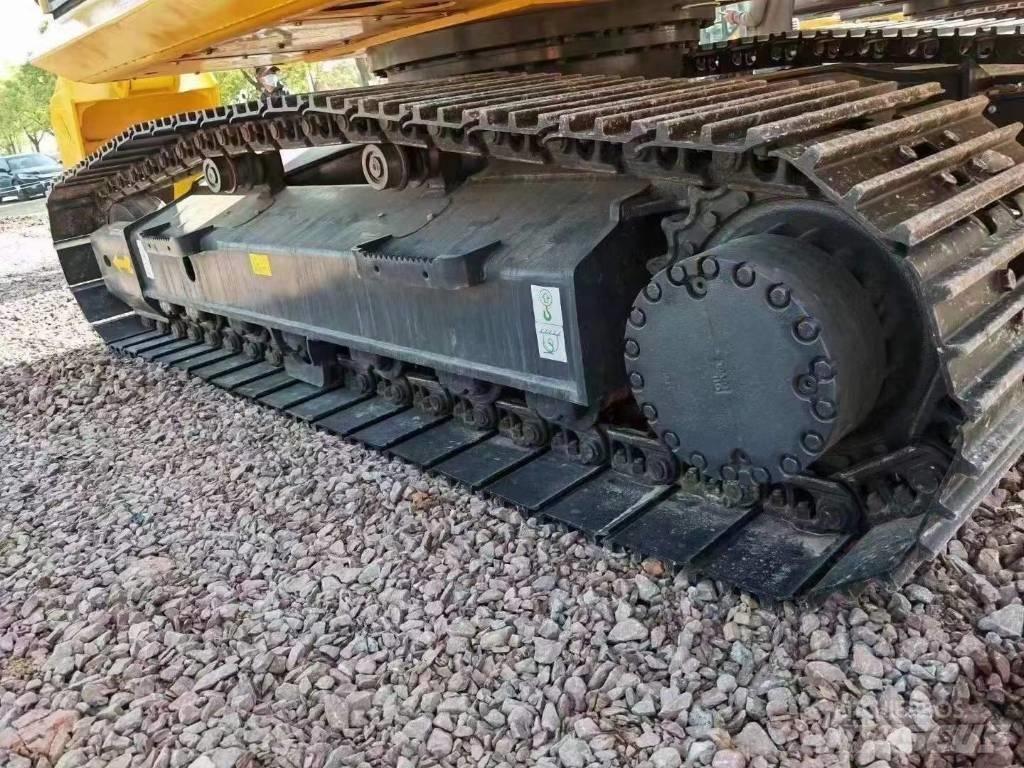 Komatsu PC 200 履带挖掘机