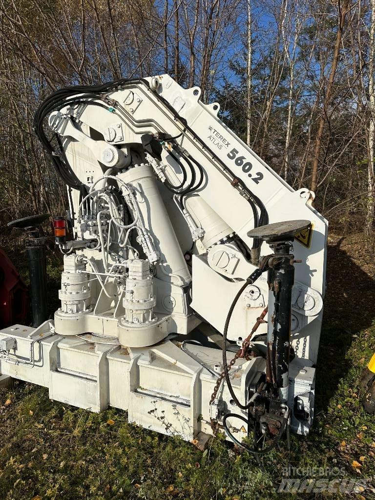Terex 560.2 随车折臂吊