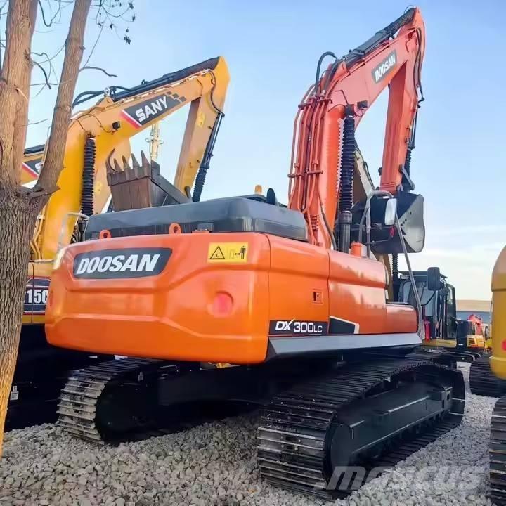 Doosan DX 300 LC 履带挖掘机