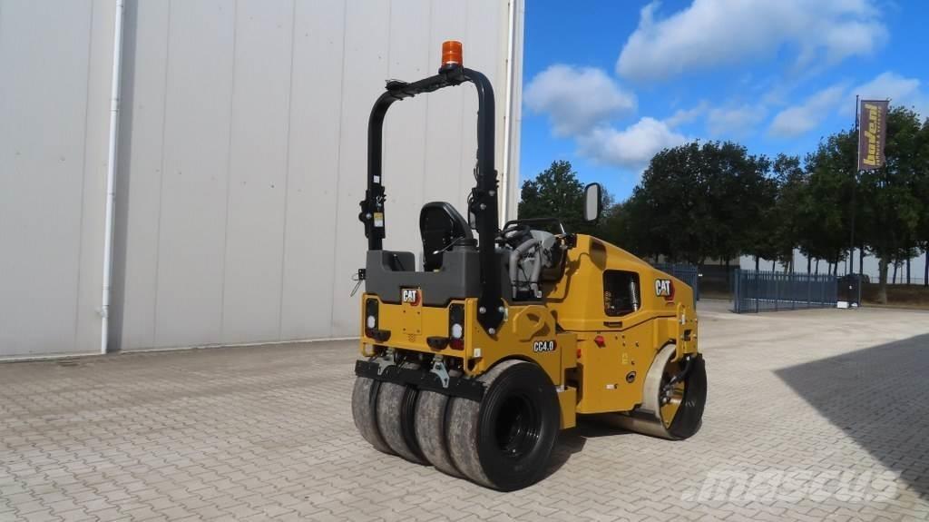 CAT CC4.0 复合式压路机