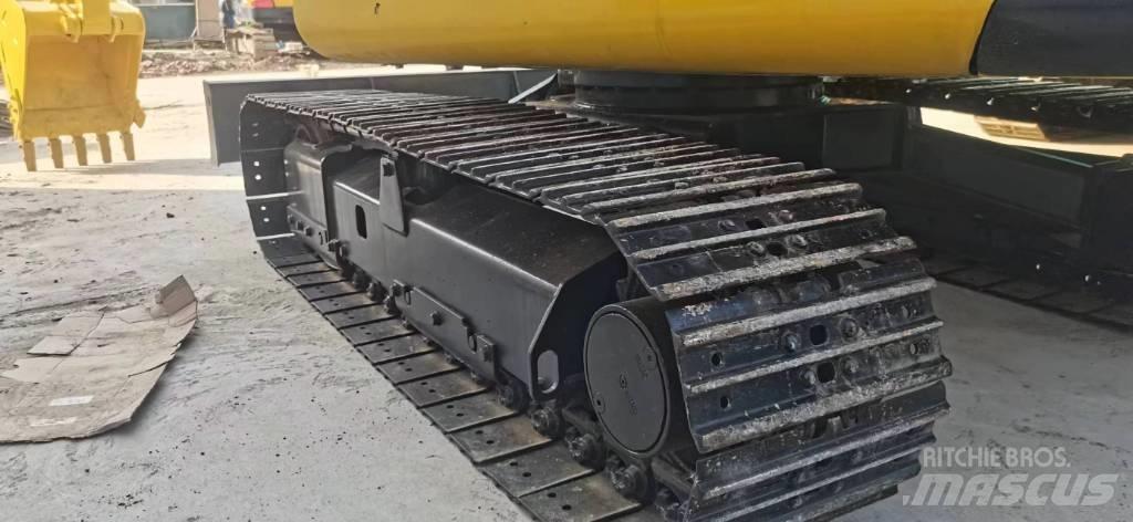 Komatsu 56-7 履带挖掘机