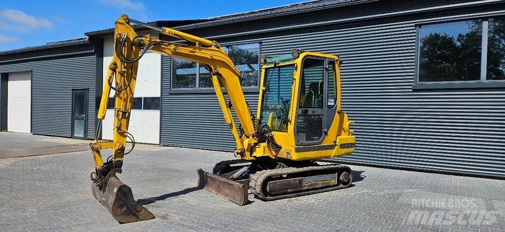 Yanmar B37 V 小型挖掘机