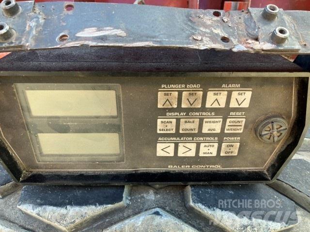 Hesston 4900 方捆打捆机