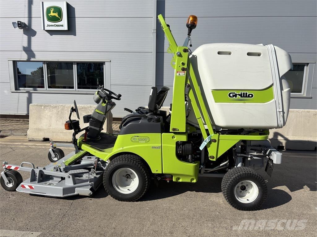 Grillo FD2200TS 骑乘式割草机