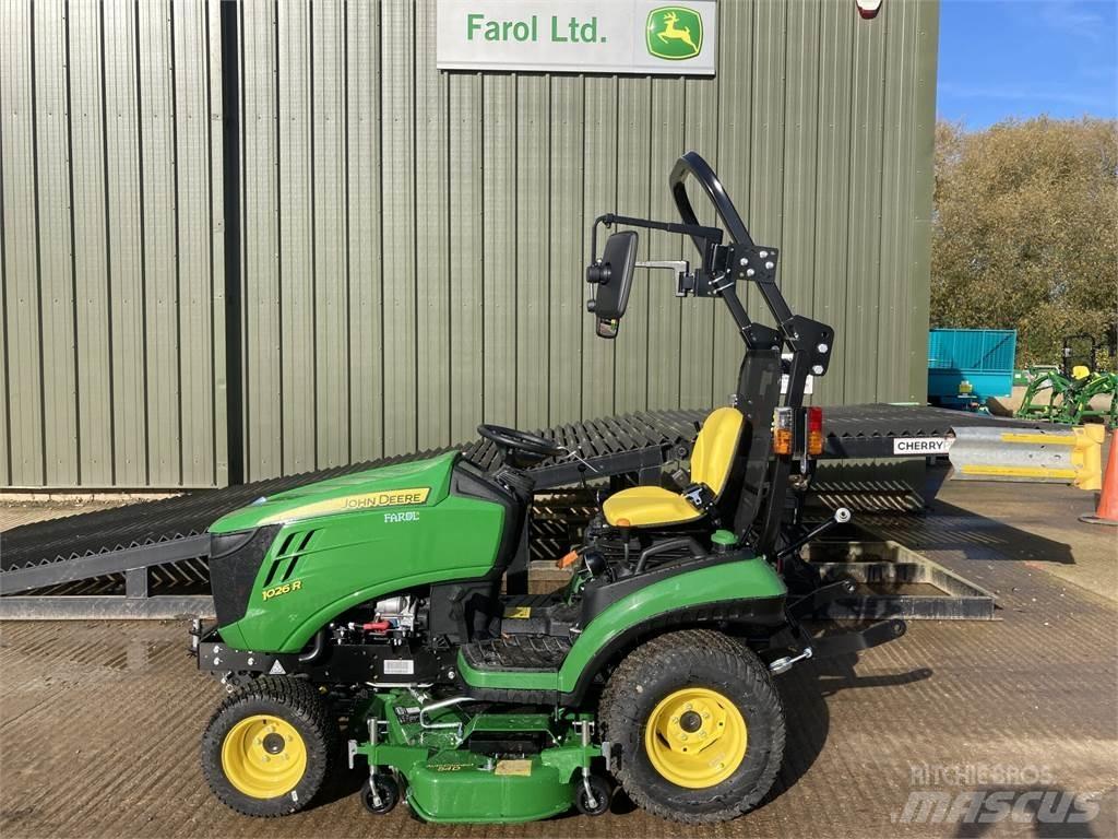 John Deere 1026R 小型拖拉机