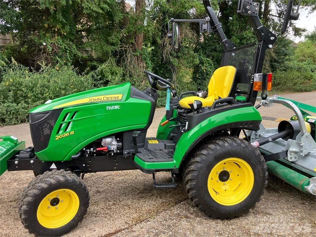 John Deere 2026R 小型拖拉机