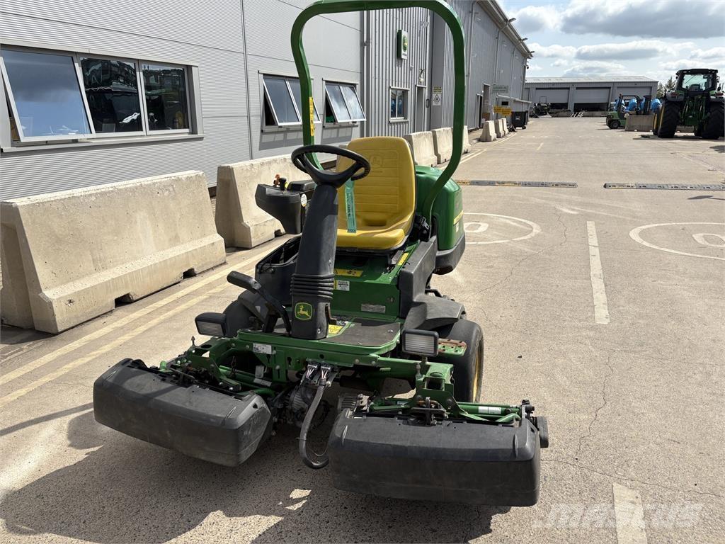 John Deere 2500E 手扶式割草机