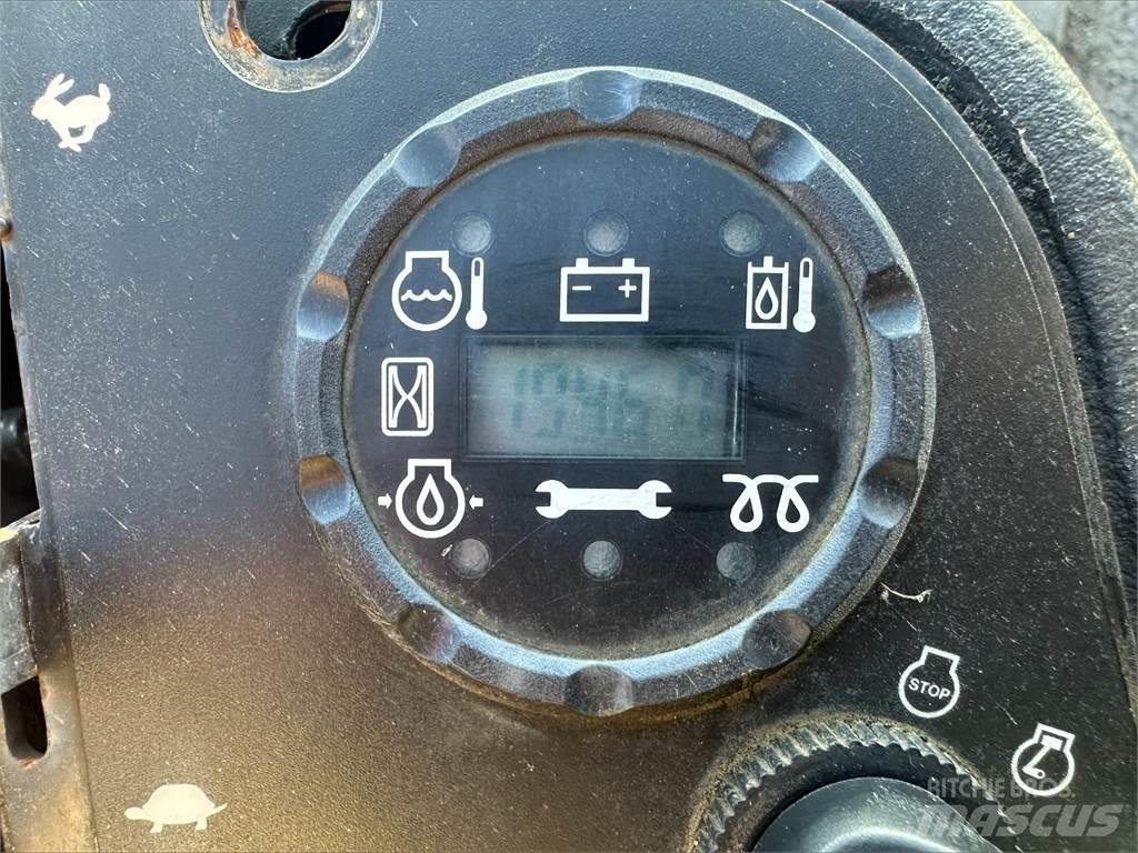 John Deere 2500EH 手扶式割草机