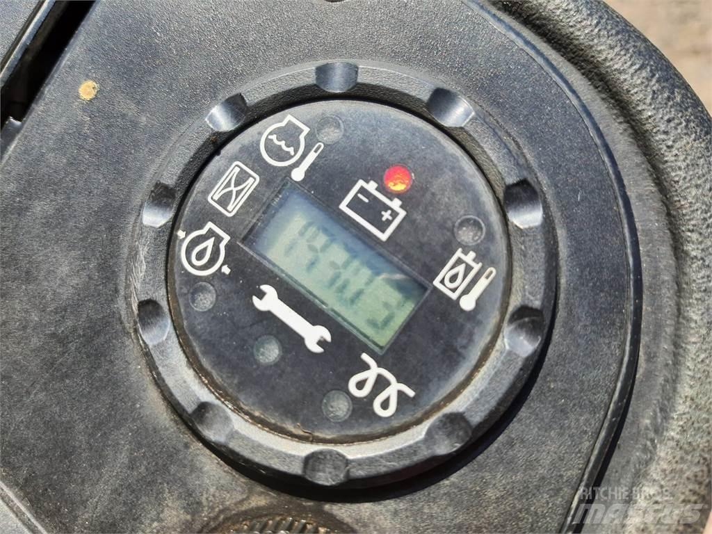 John Deere 2500EH 手扶式割草机