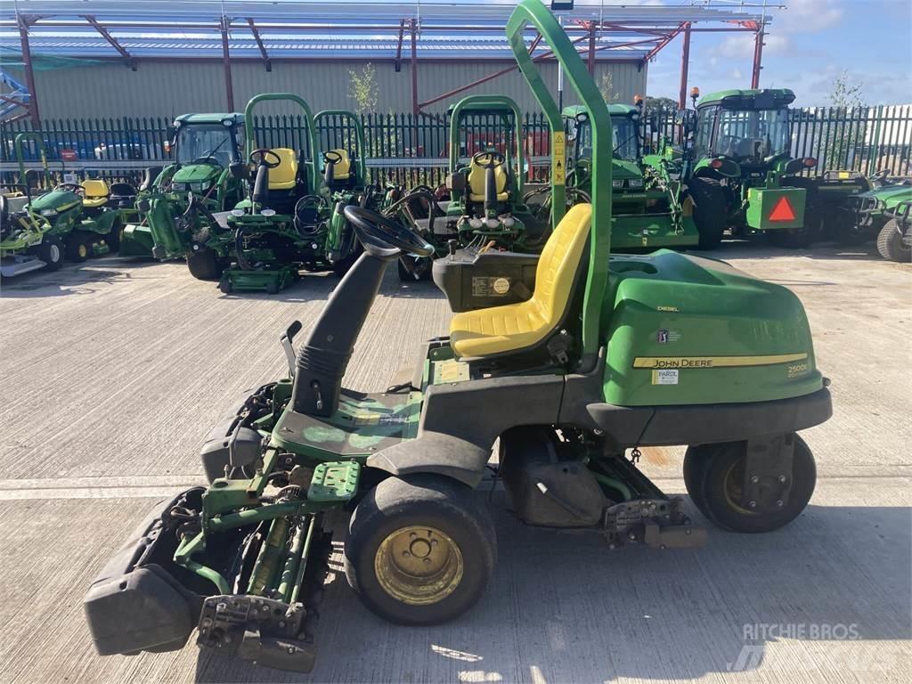John Deere 2500EH 手扶式割草机