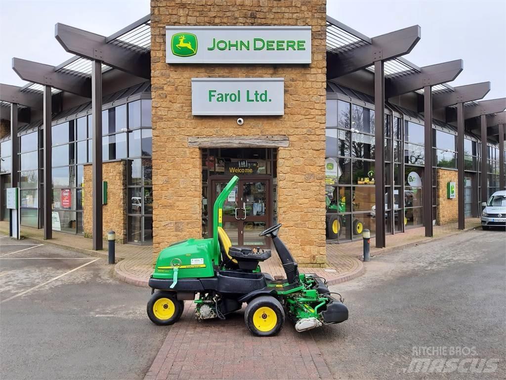 John Deere 2500EH 手扶式割草机