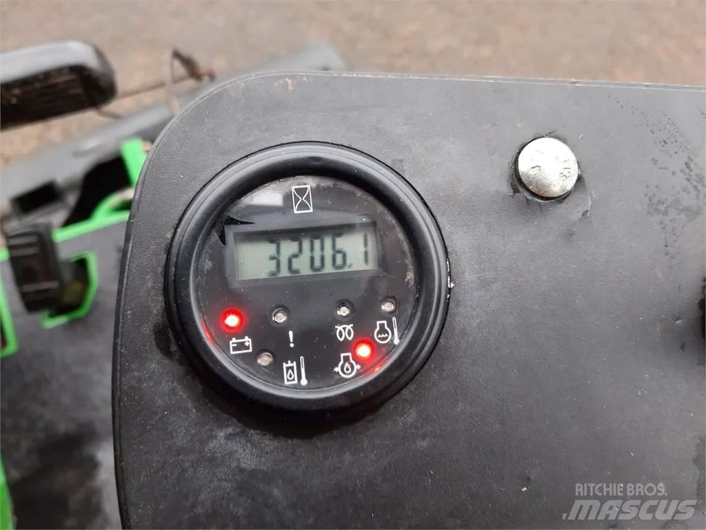 John Deere 2500EH 手扶式割草机