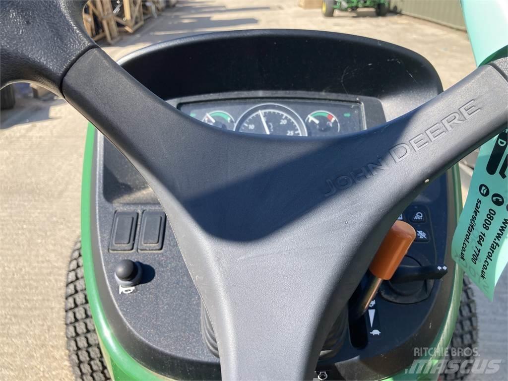John Deere 3039R 小型拖拉机