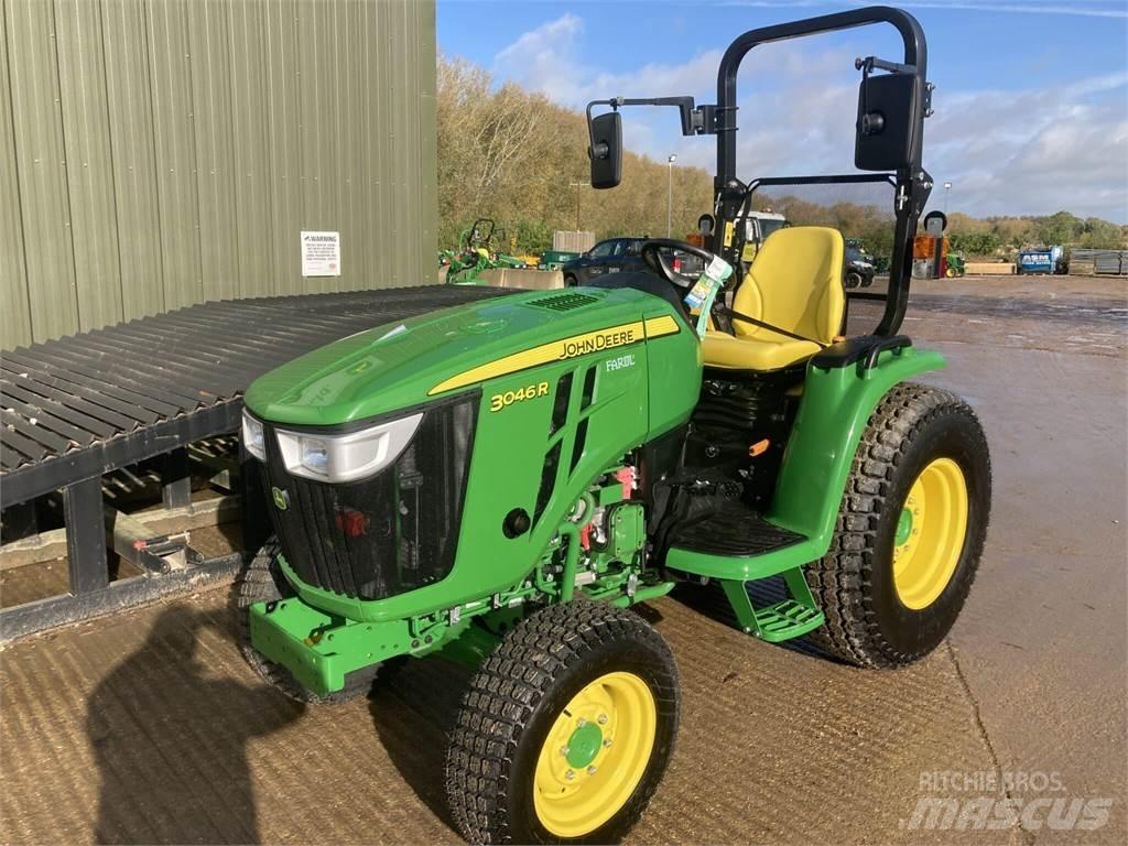 John Deere 3046R 小型拖拉机