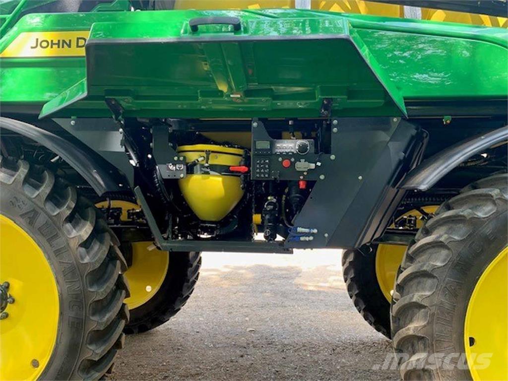 John Deere 340M 自走式喷雾机