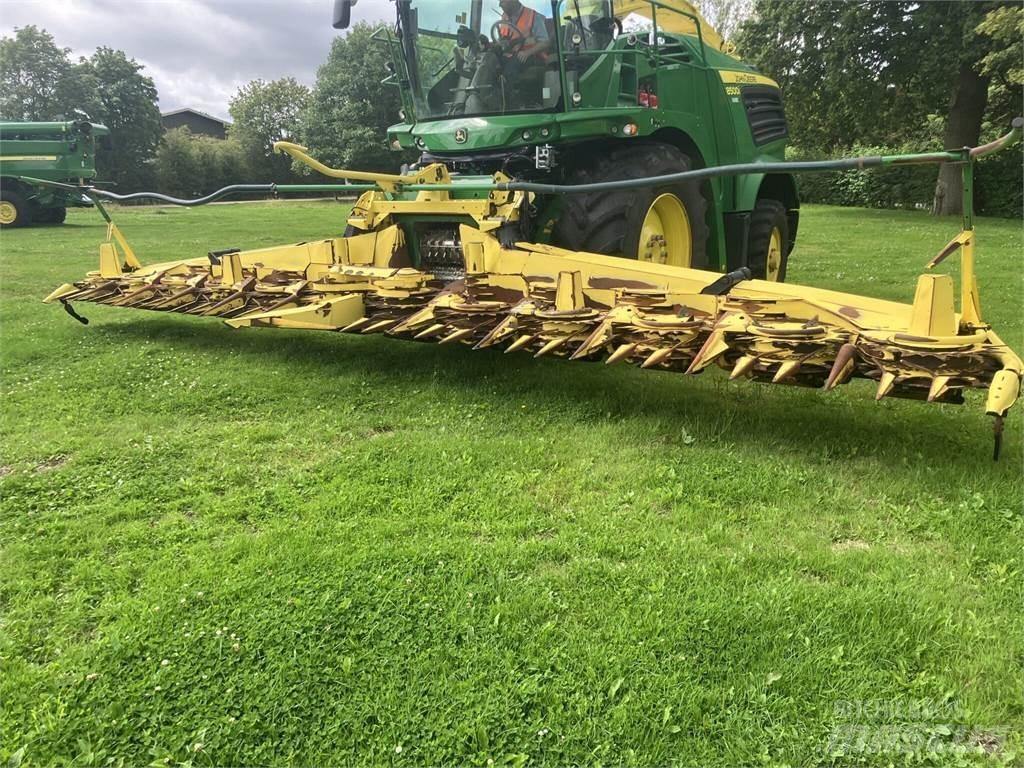 John Deere 390 Plus 自走式青贮饲料收割机