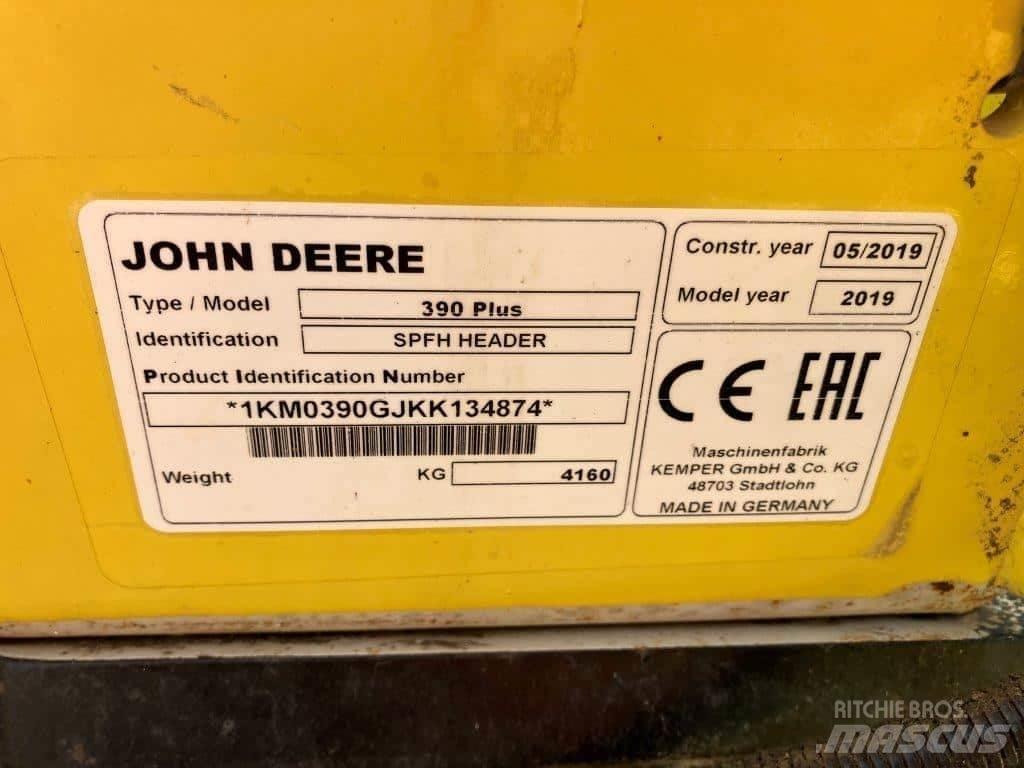 John Deere 390 Plus 自走式青贮饲料收割机