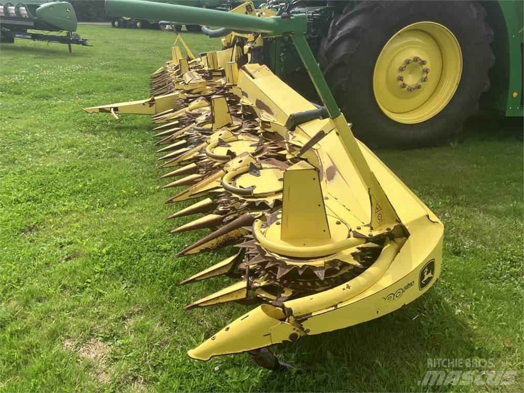 John Deere 390 Plus 自走式青贮饲料收割机