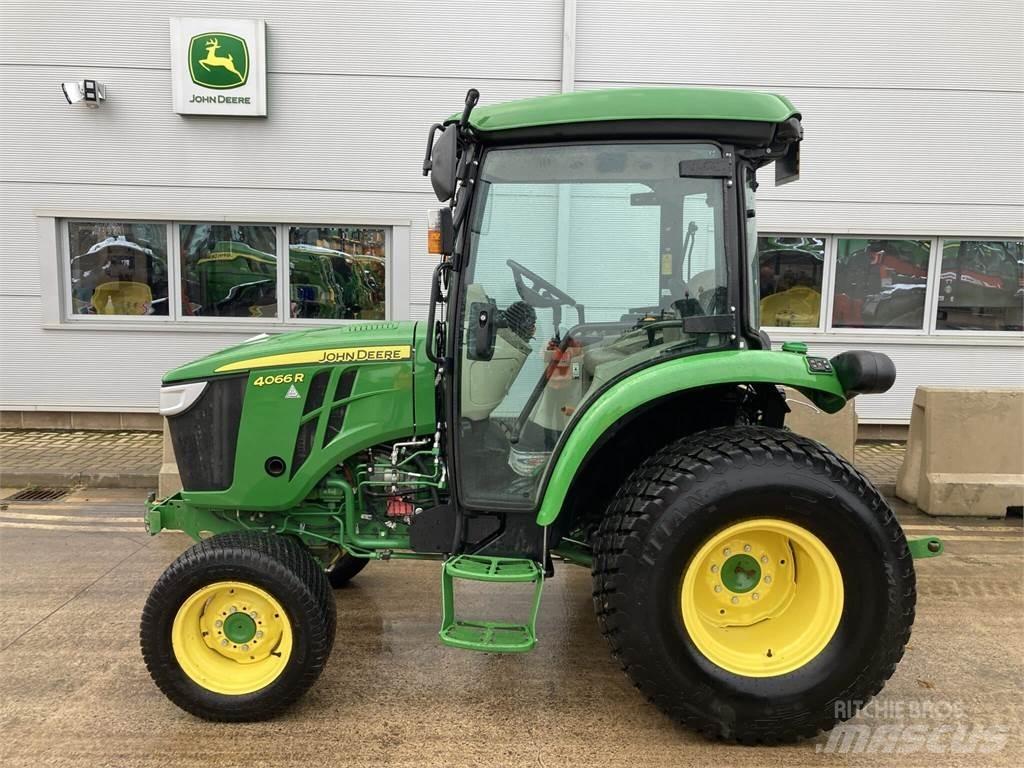 John Deere 4066R 小型拖拉机