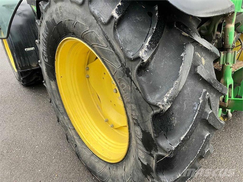 John Deere 5115M 拖拉机/农用车